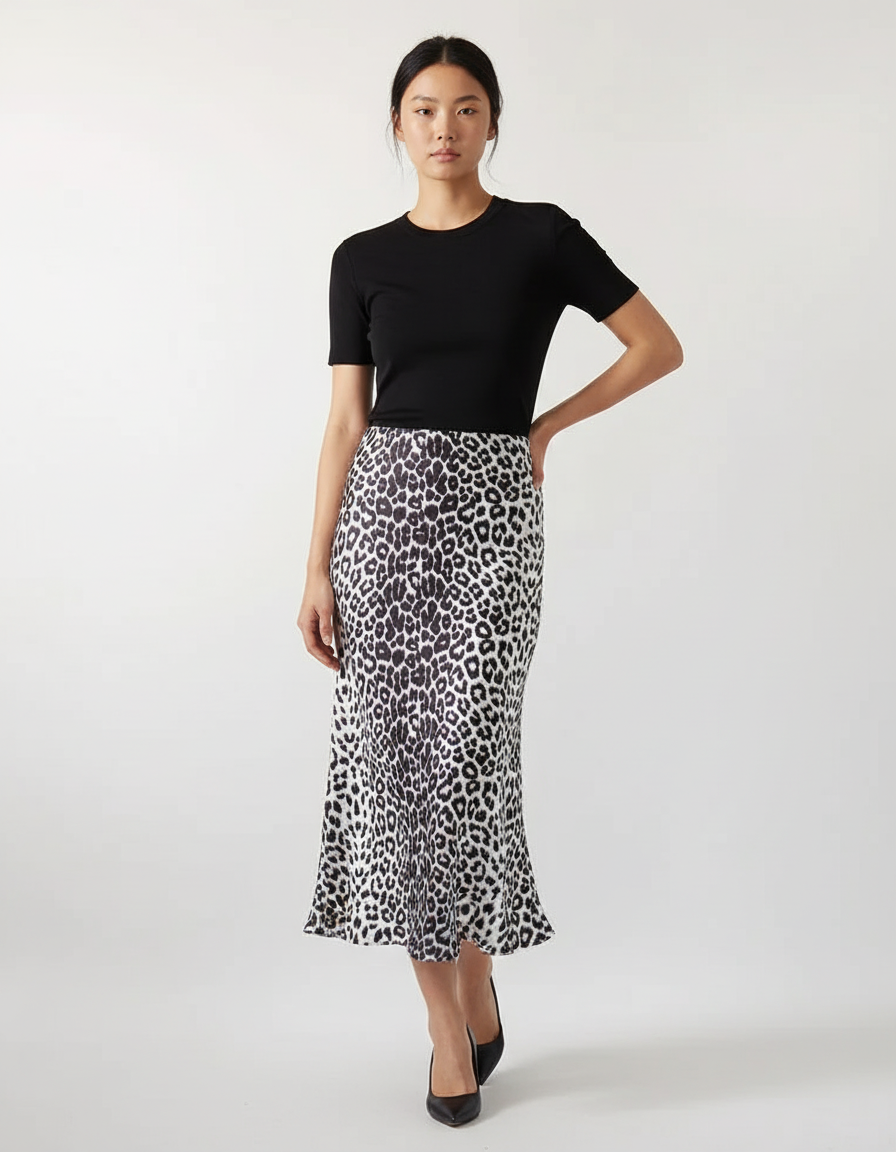 Jupe Léopard Satin Fluide Élégante