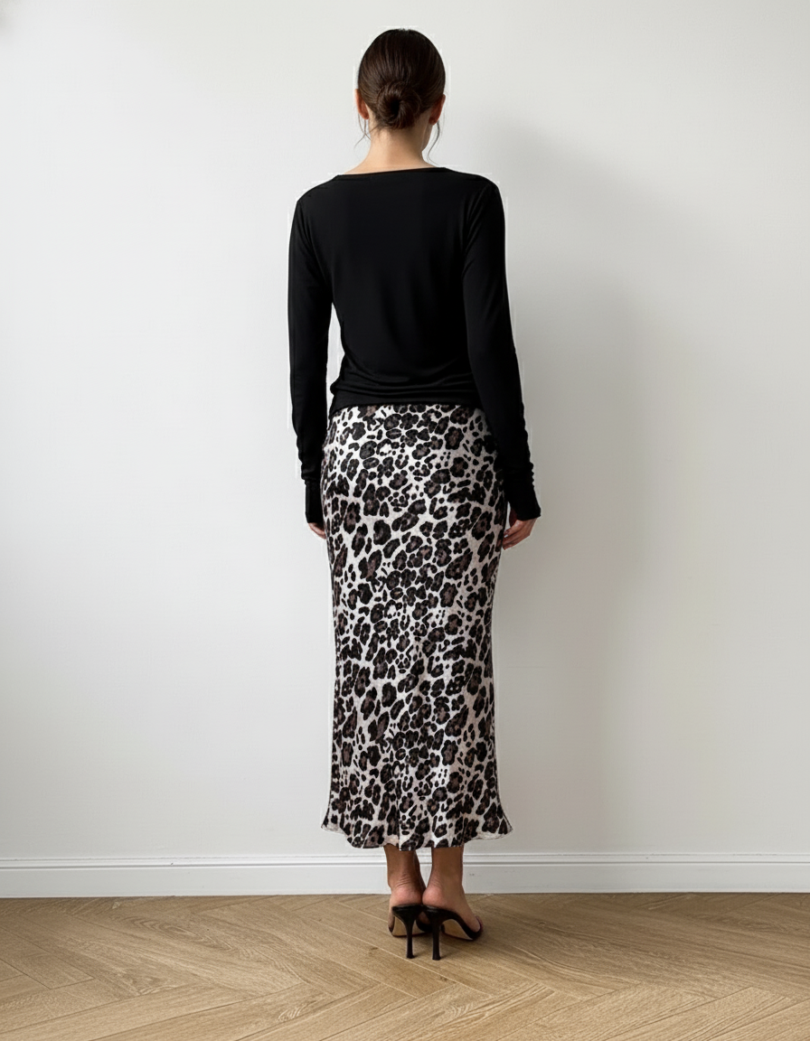 Jupe Léopard Satinée Fluide Élégante Douce