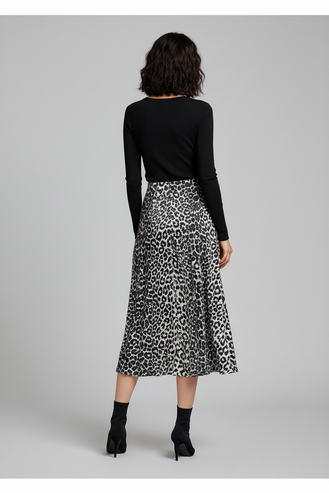 Jupe Léopard Satinée Évasée Élégante