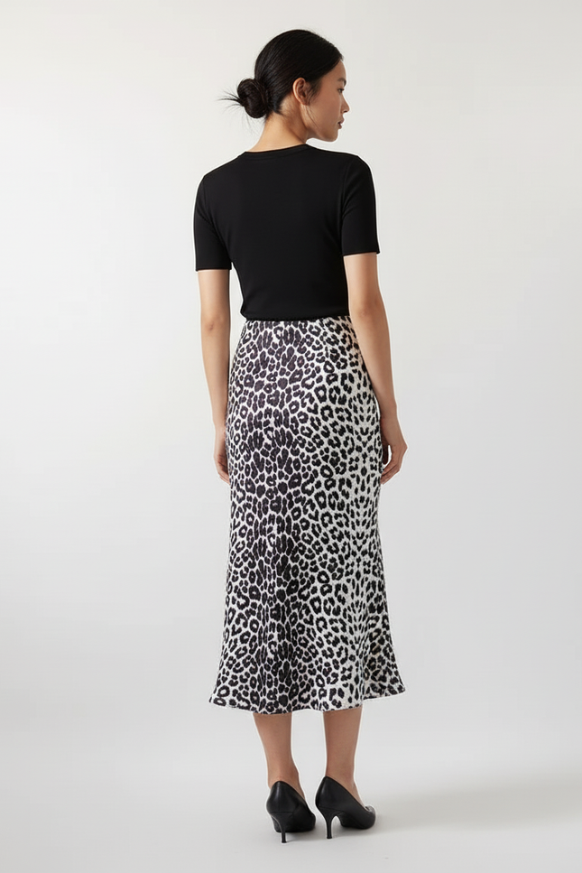 Jupe Léopard Satin Fluide Élégante