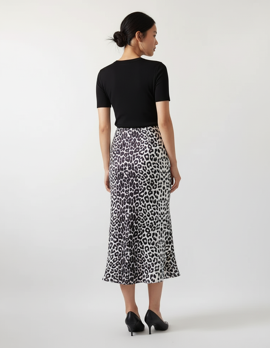Jupe Léopard Satin Fluide Élégante